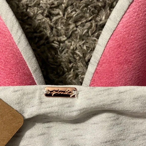 NWT PINK Victoria's Secret Wireless Bra size Large - Picture 4 of 8